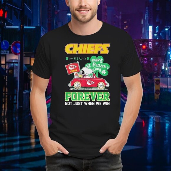 Snoopy Chiefs St Patricks Day Driving Car Holiday Funny Fan Graphic T-Shirt 159 - Picture 1 of 5